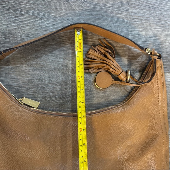 MICHAEL Michael Kors
Lydia Large Leather Hobo - Picture 12 of 13
